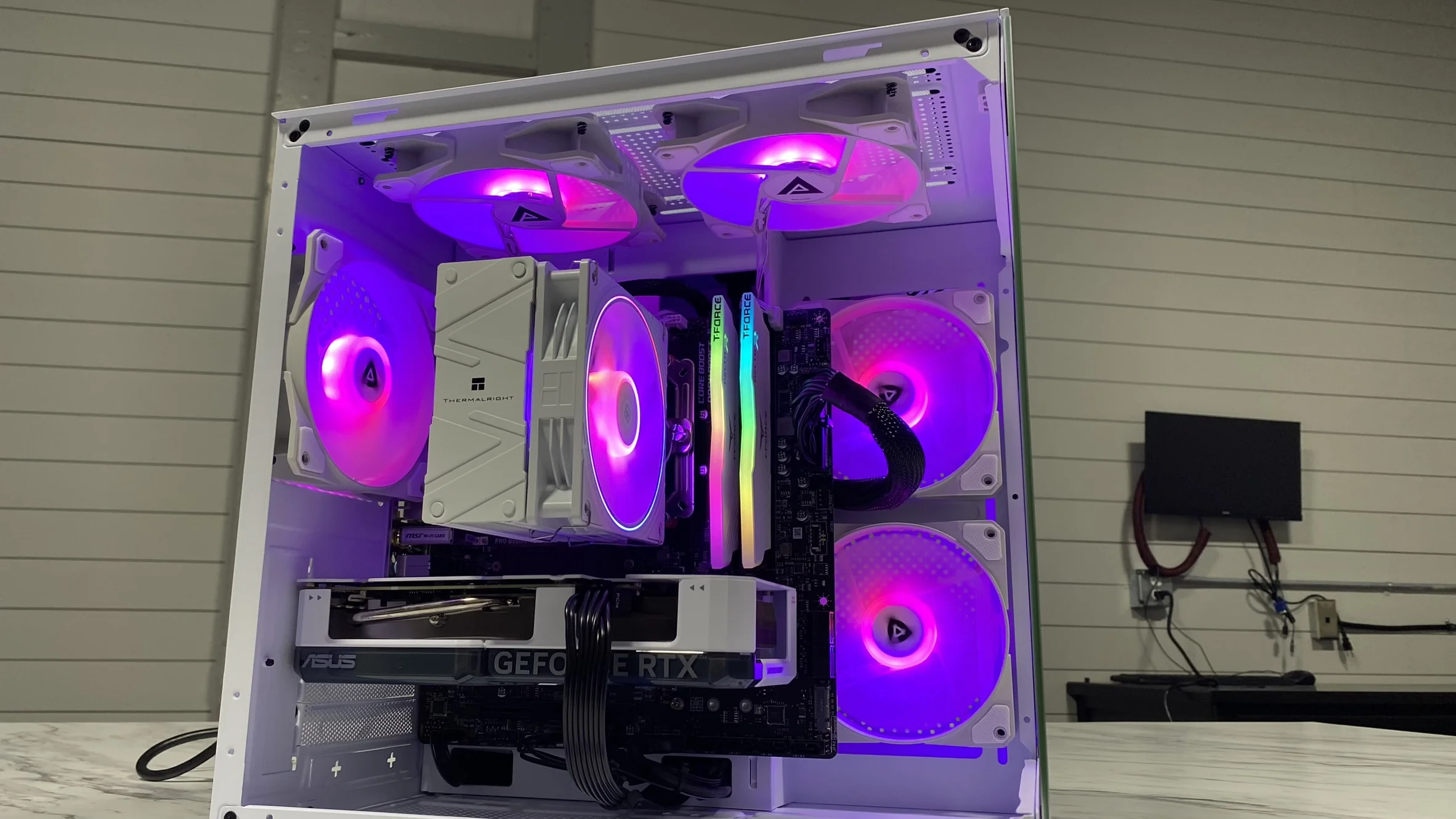 STAKPC 4060 Gaming (White) 5 STAKPC 4060 Gaming (White)