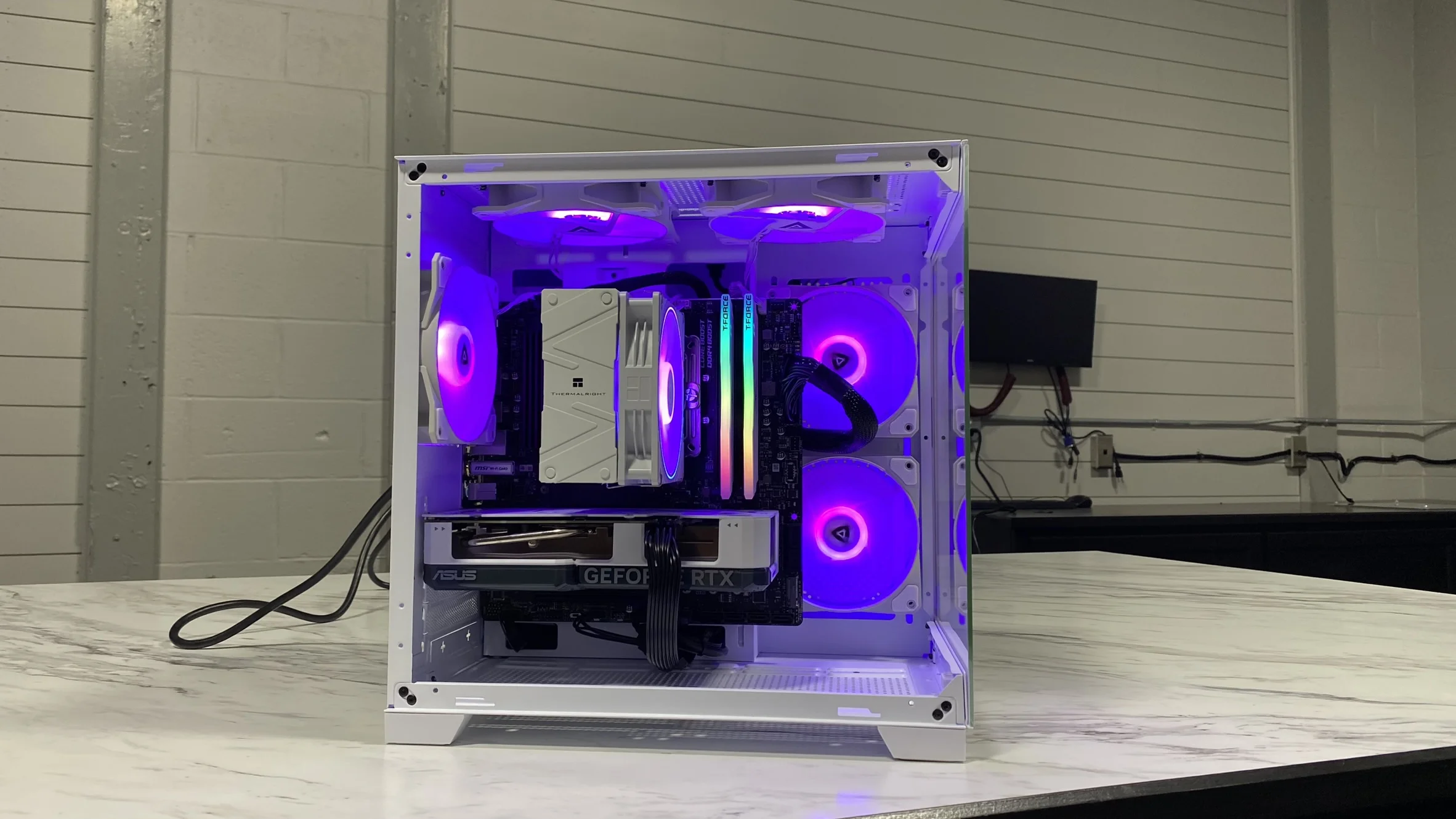 STAKPC 4060 Gaming (White) 1 STAKPC 4060 Gaming (White)